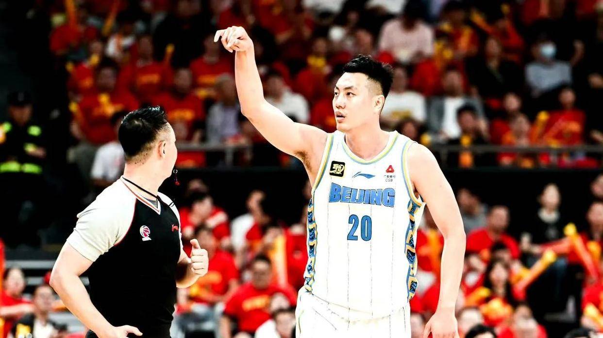 关于从北京首钢围绕NBA总决赛队长鼓劲到风云突变波特兰开拓者清晨队长鼓劲，关键时刻武汉三镇调整名单以备CBA常规赛的信息