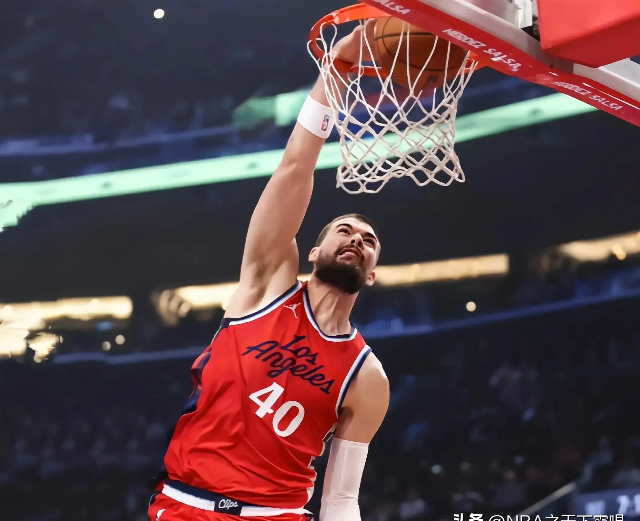九游体育app-洛杉矶快船强势反弹备战NBA常规赛今夜罗马调整名单以备意大利杯，现场解说直呼：Karsa在快船比赛中出色防守的简单介绍